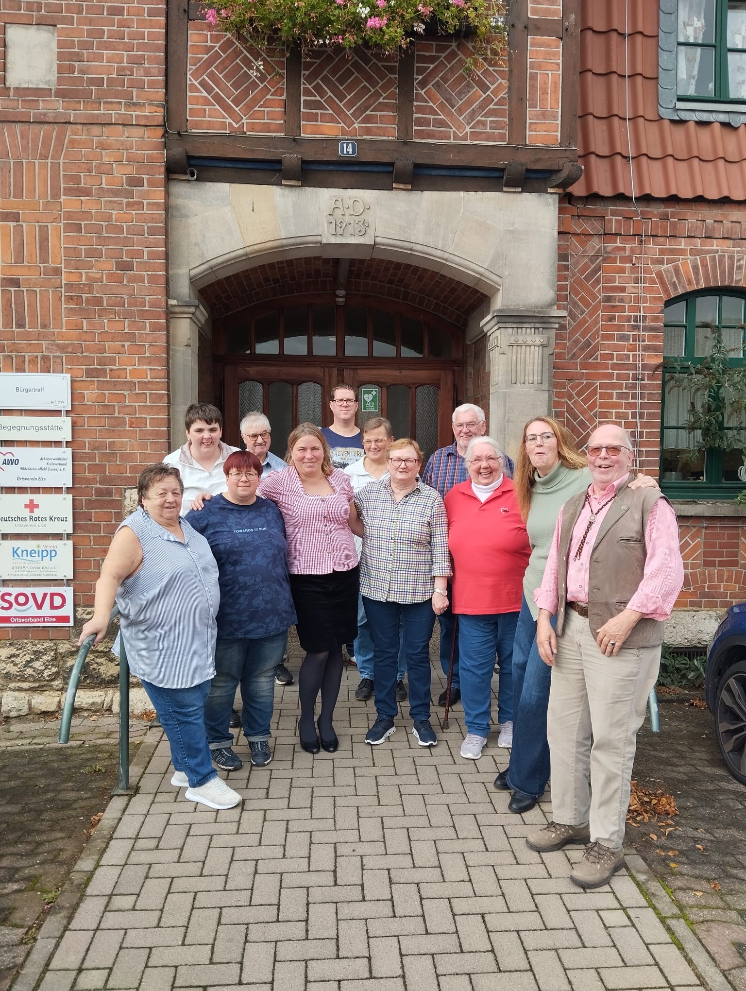 Das AWO Team des Ortsvereins Elze gemeinsam mit der SPD Landtagsabgeordneten Andrea Prell
