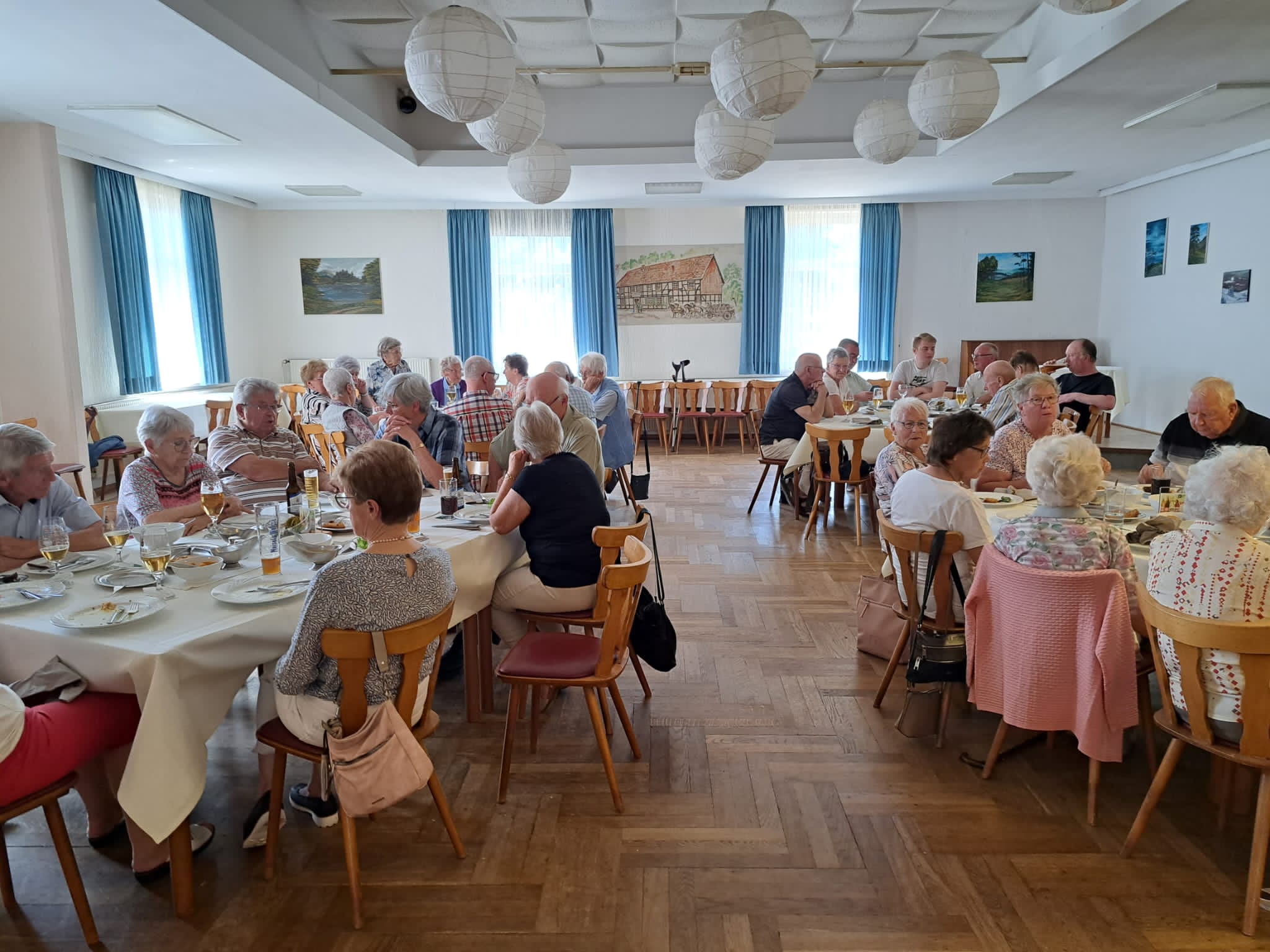 gedeckte Tafel Spargelessen bei Aue in Röllinghausen